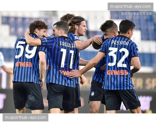 纽卡斯尔主场攻势足球传统,边后卫大幅前插轮换保持宽度利用 纽卡斯尔主场攻势足球传统,边后卫大幅前插轮换保持宽度利用